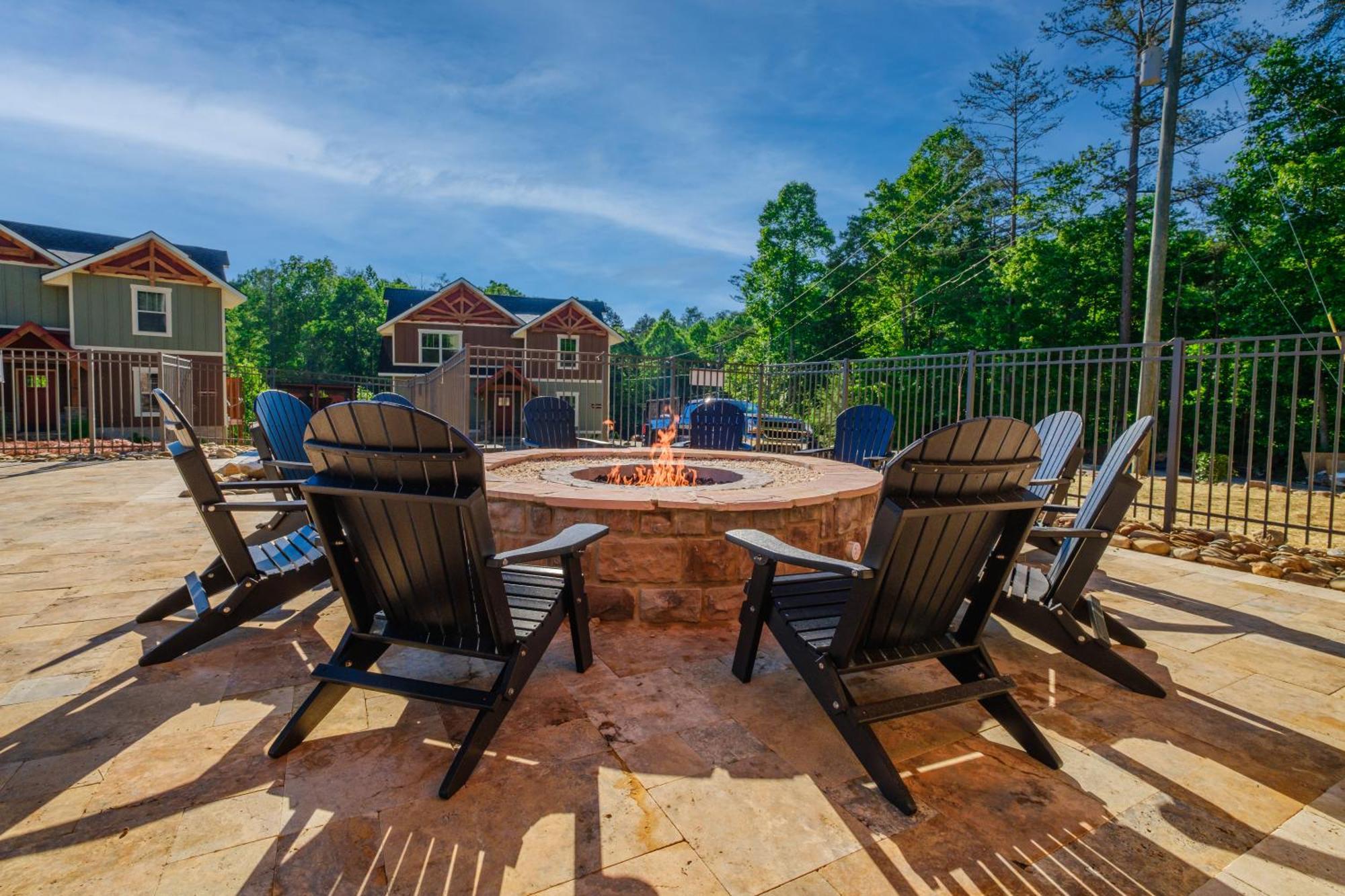 Heavenly Haven By Eden Crest Chalet